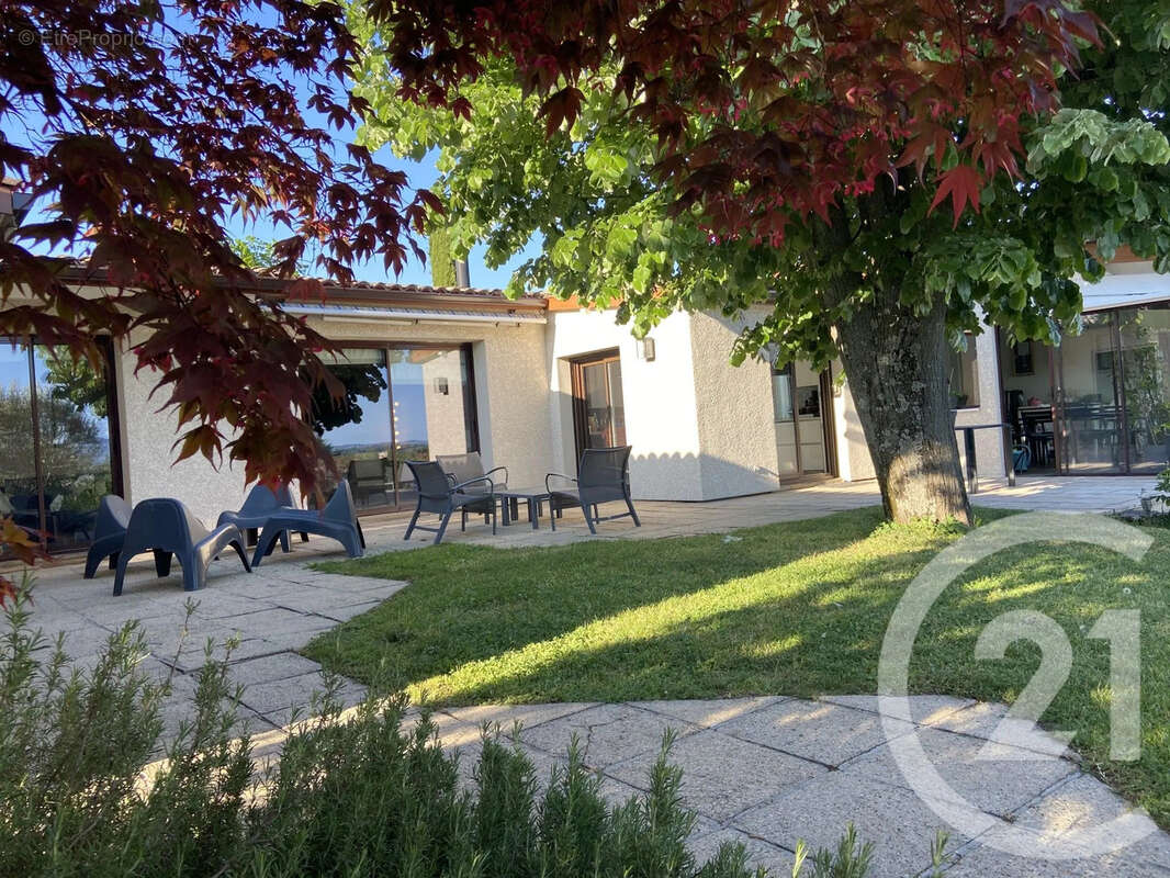 Maison 235 m² à Roiffieux  - photo 9