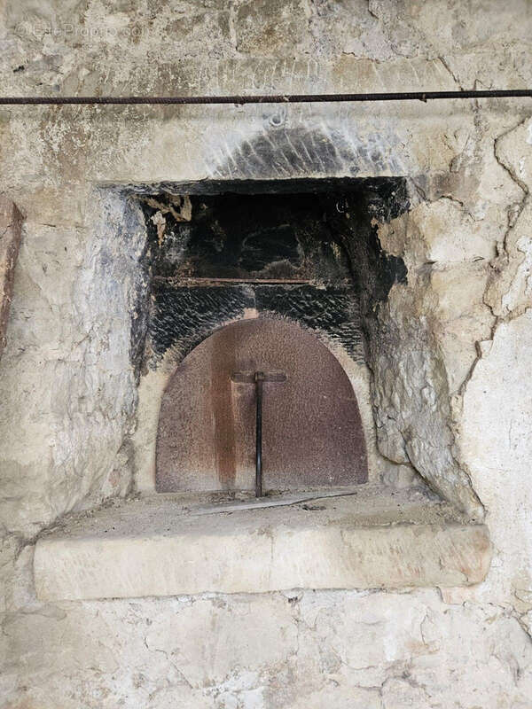 Maison à BERRE-LES-ALPES