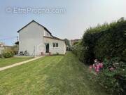 Maison à LES CLAYES-SOUS-BOIS