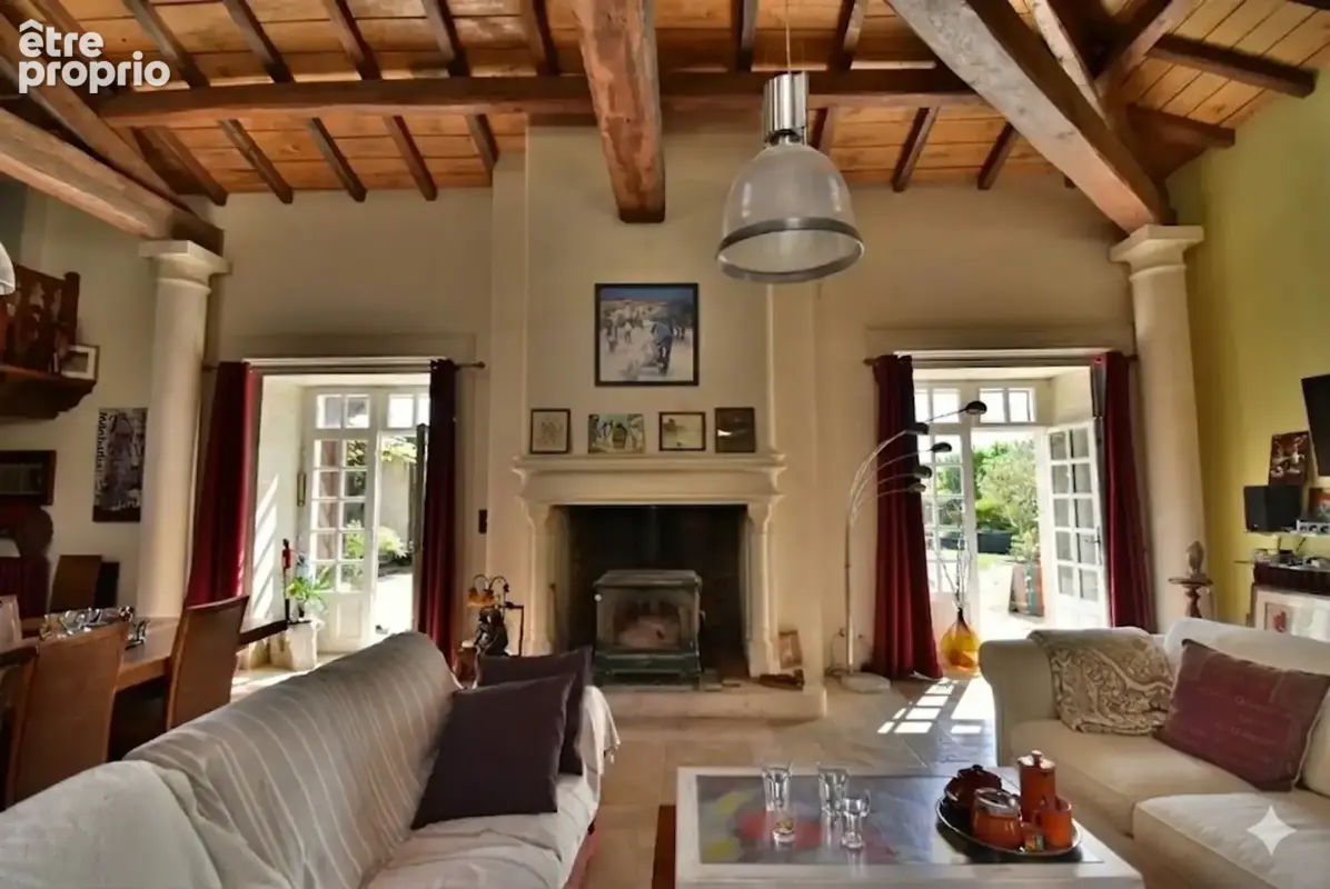 Maison à vendre 5 pièces proche de JARNAC (16) Propriété d'env 162 m2 ave 3 ch et 1 bureau - photo 2