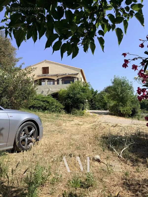 Maison à VILLEVEYRAC
