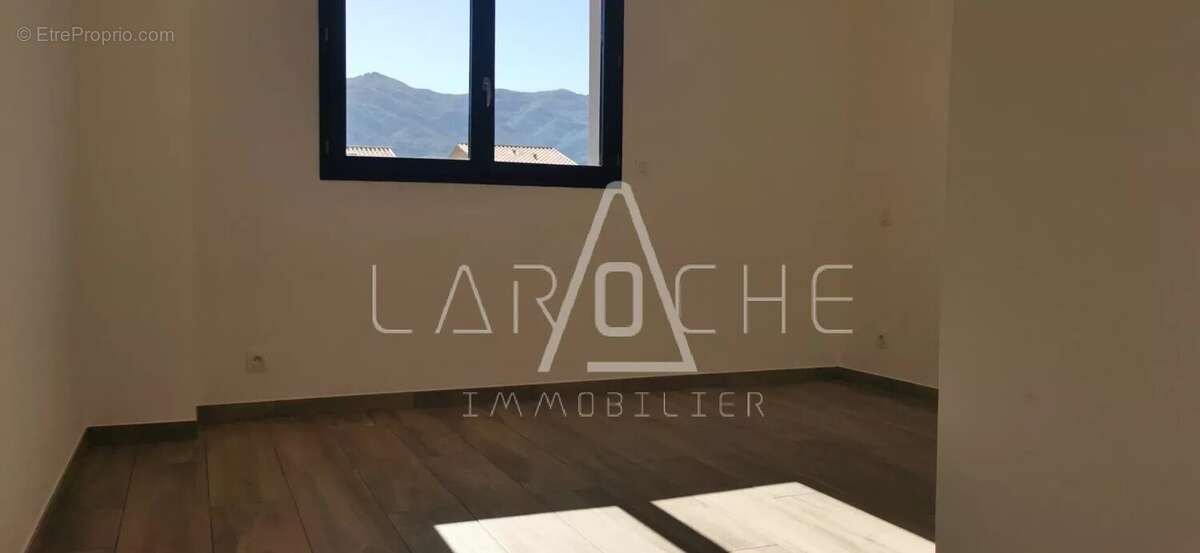 Maison à SAINT-GENIS-DES-FONTAINES