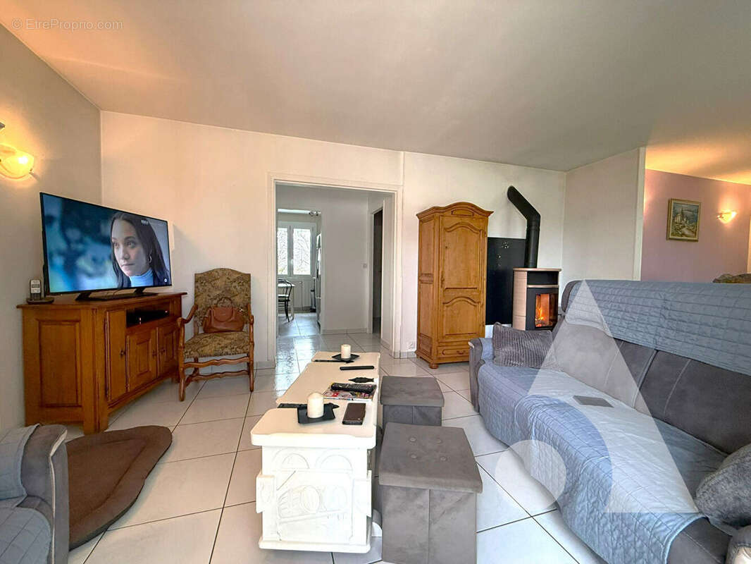 Maison à ESTREES-SAINT-DENIS