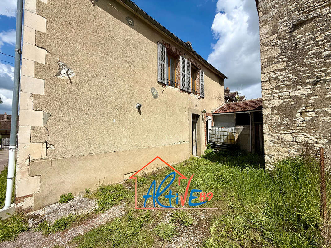 Maison à GUERCHY