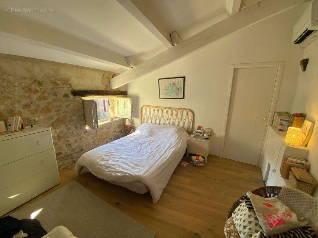 Maison à BARJAC