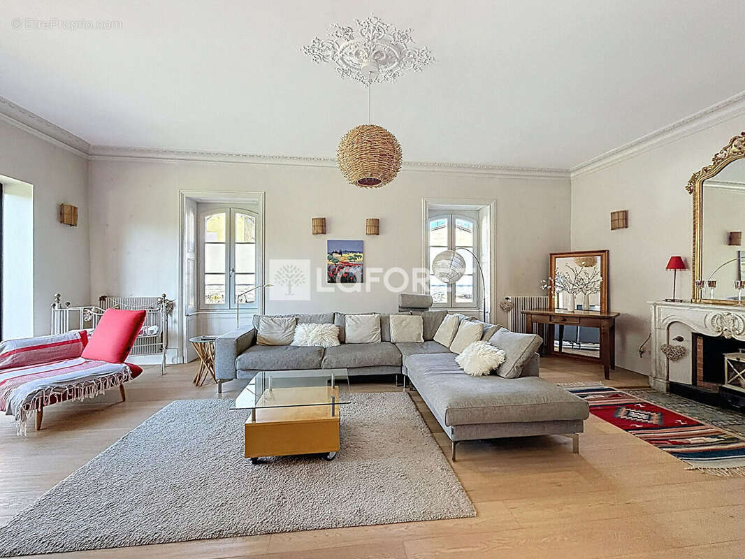 Maison à CHATILLON-SUR-CHALARONNE