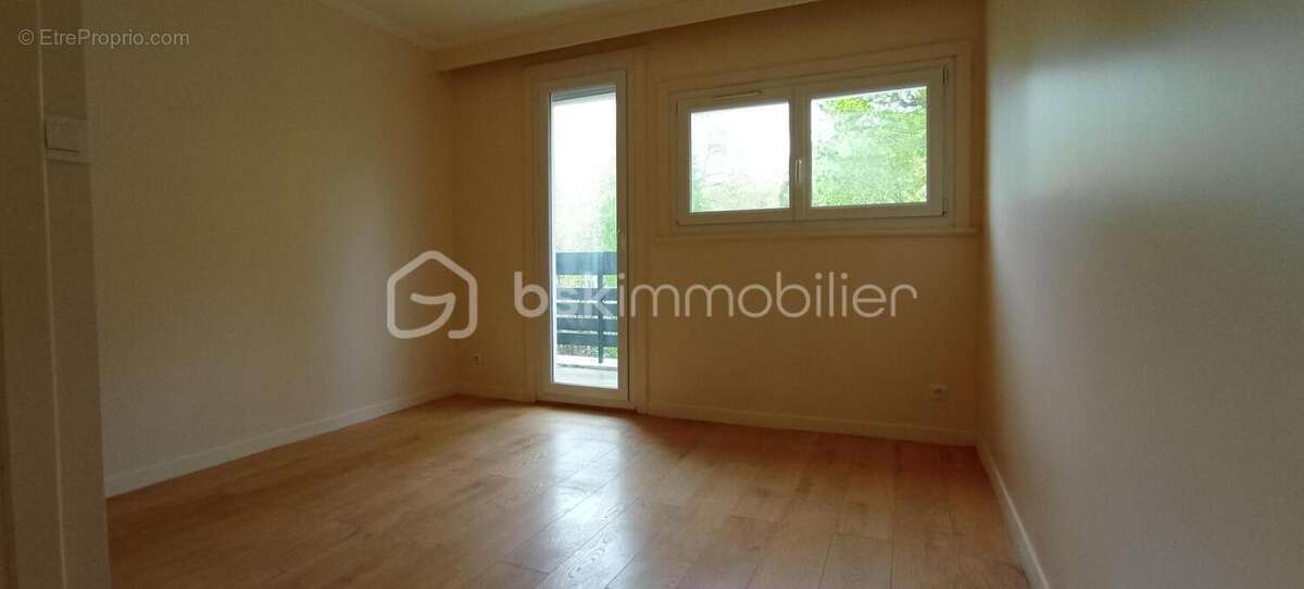 Appartement à GIF-SUR-YVETTE
