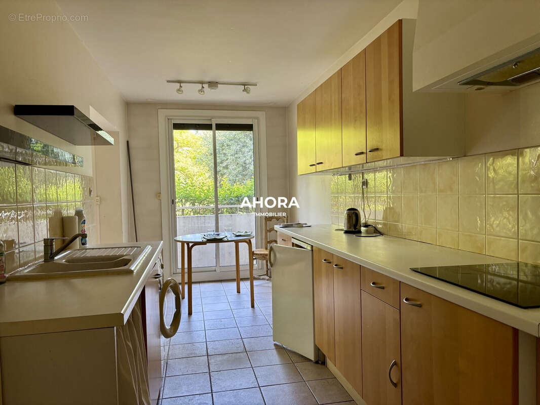 Appartement à MARSEILLE-9E