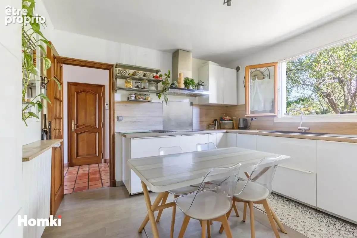 Maison/Villa T6 de 160 m² à Le Plessis-Bouchard 95130 - photo 8