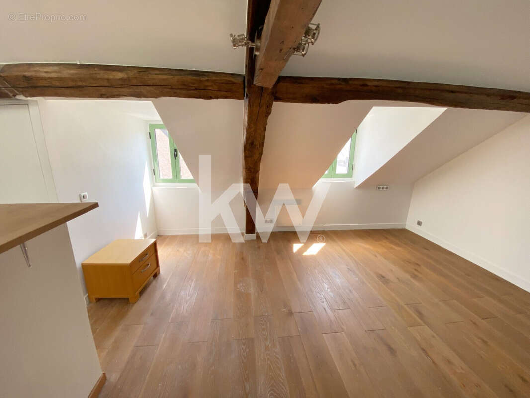 Appartement à PARIS-3E