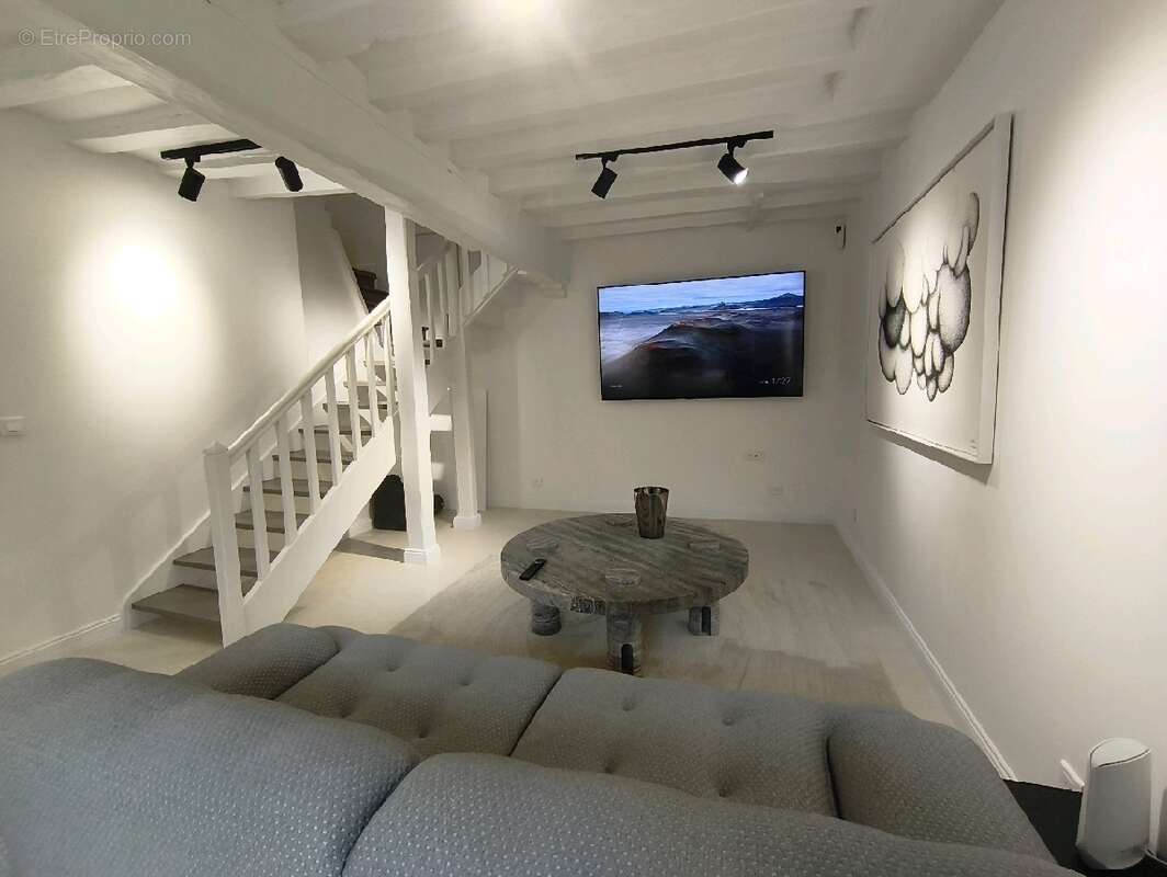 Maison à NESLES-LA-VALLEE