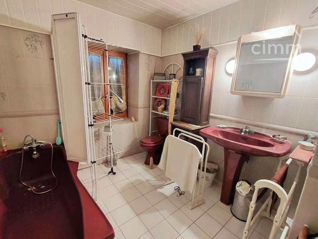 Maison ancienne  à rénover 100m2 sur parcelle 555m2 à Vignieu, au calme - photo 13