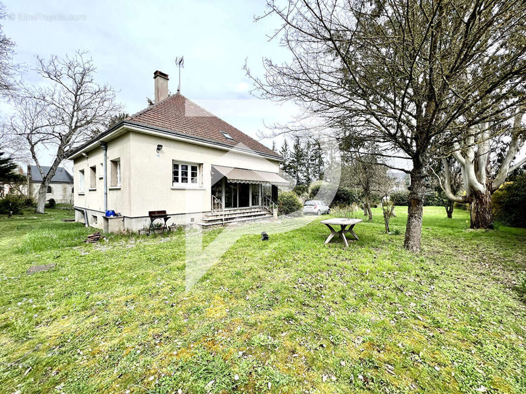 Maison à CHAMBON-LA-FORET