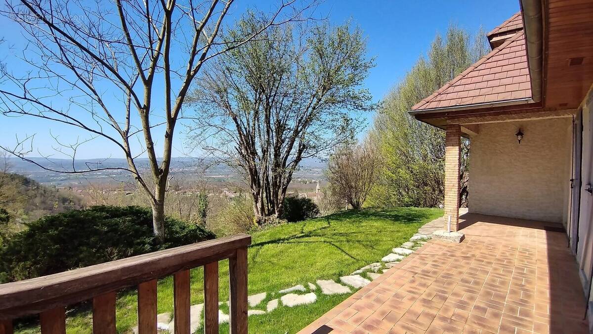 Maison à SAINT-PIERRE-DE-CHERENNES