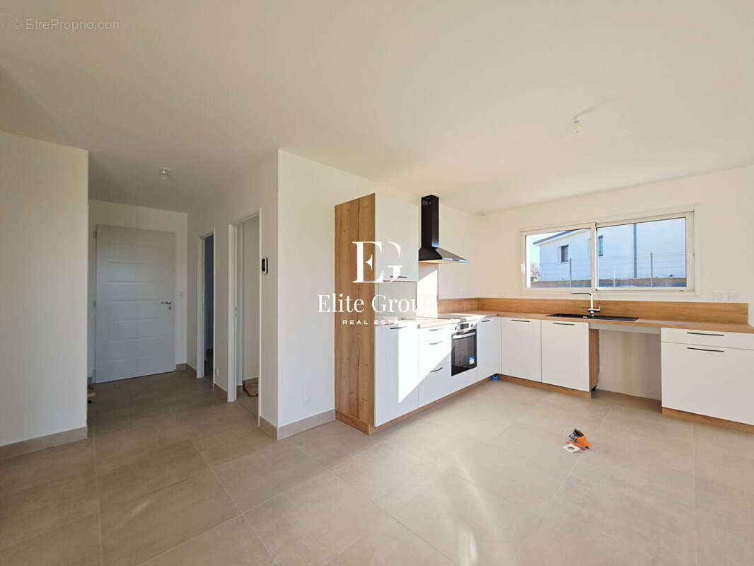 Maison à SAINT-GERMAIN-DE-BELVES