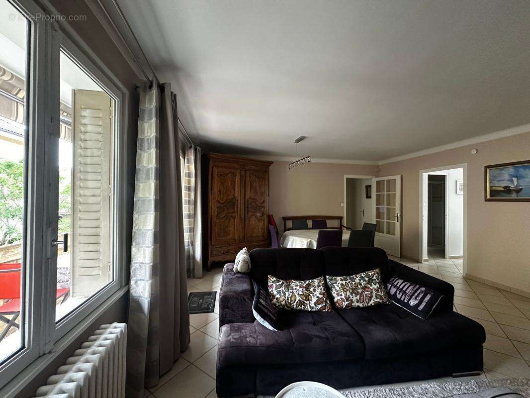 À Vendre en Exclusivité ! ANNECY - Appartement 3 pièces proche du Lac - photo 3