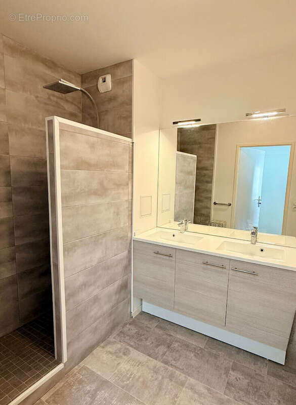 Appartement à LE PLESSIS-BELLEVILLE