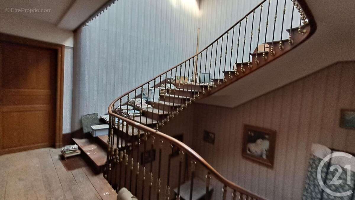 Maison à MONTESQUIEU-VOLVESTRE