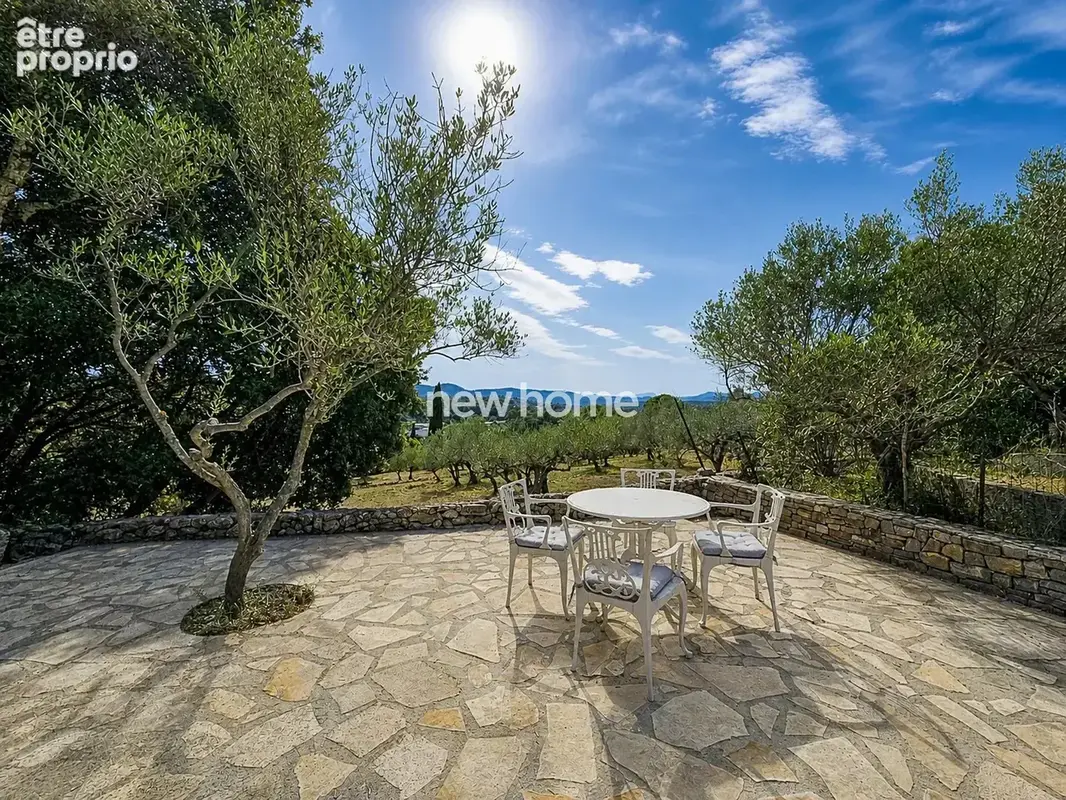 Carcès – Propriété d’exception de 300 m² avec piscine, vue panoramique et 3,5 hectares - photo 6