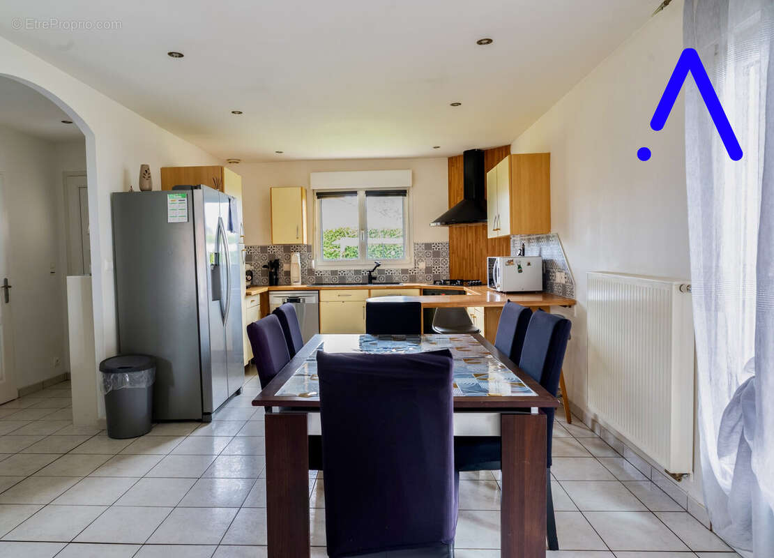 Maison à ETIVAL-CLAIREFONTAINE