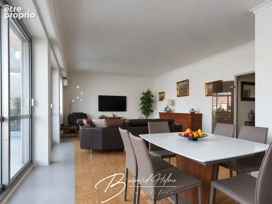 Appartement type 5 - dernier etage - terrasse - veranda - 157,83 m2 hab - calme - 13008 marseille - photo 5