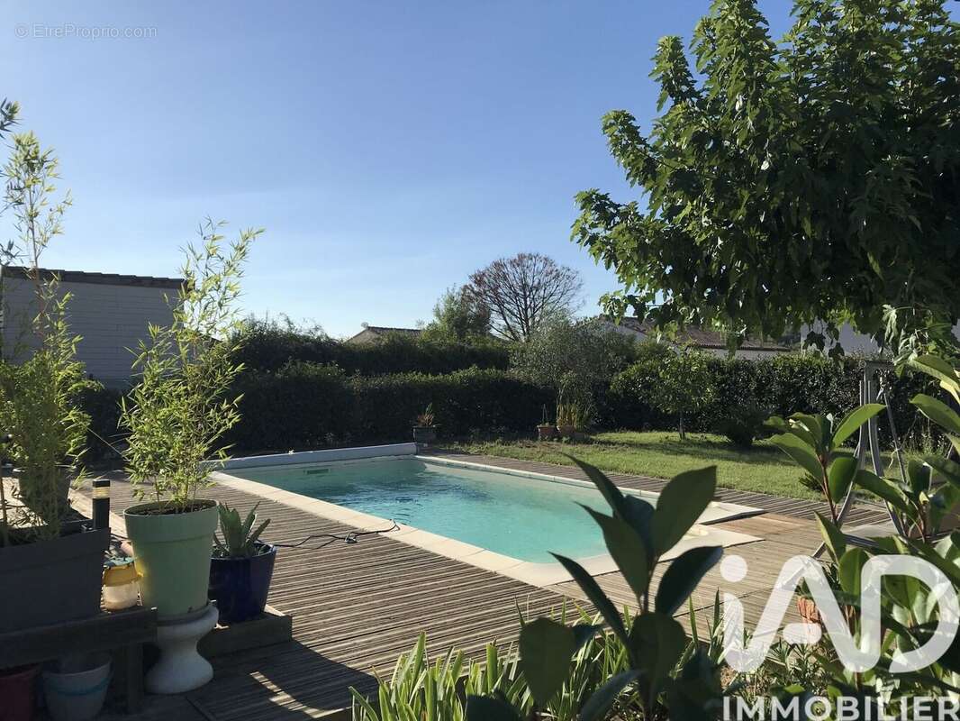 Maison 96 m² à Vallon-Pont-D'arc  - photo 2