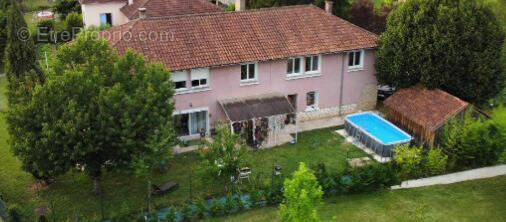 Maison à LACHAPELLE-AUZAC