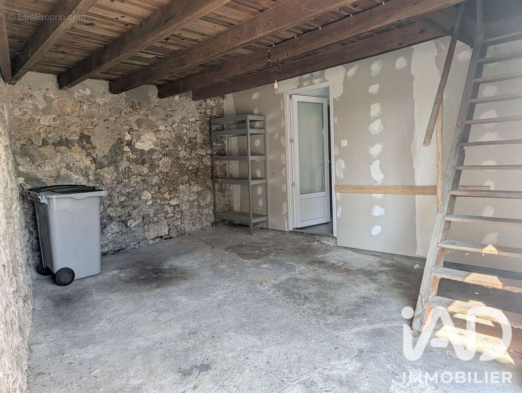 Maison 81 m² à Barbaste  - photo 4
