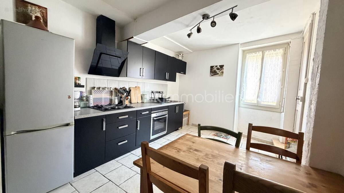 Maison à PEZILLA-LA-RIVIERE