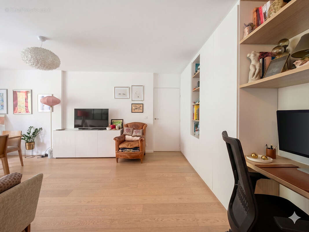 Appartement à SURESNES