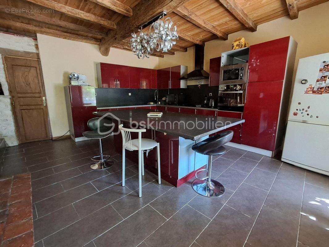 Charentaise a finir de renover – 150 m² – bernaÿ-saint-martin - photo 7