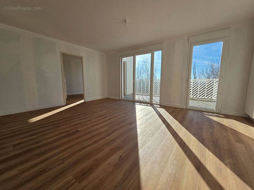 Appartement à RILLIEUX-LA-PAPE