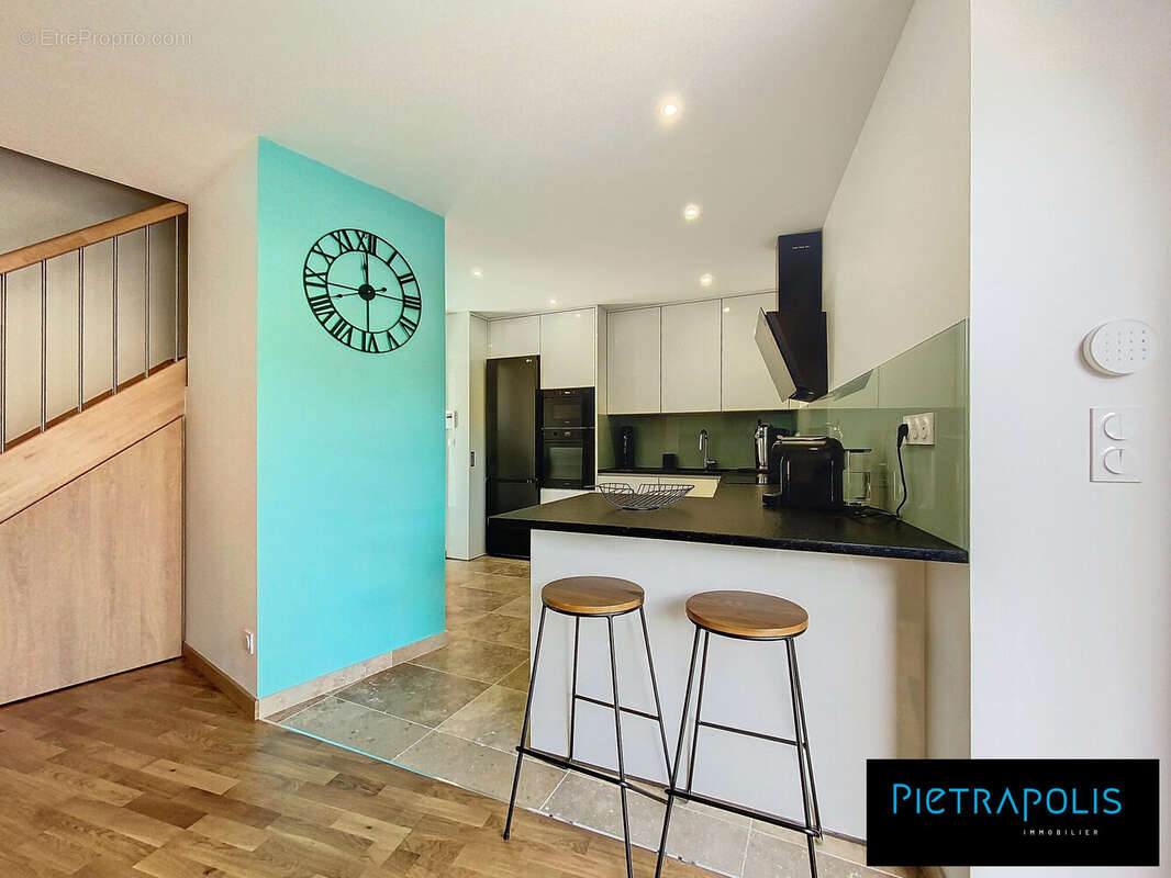 Appartement à GENAY