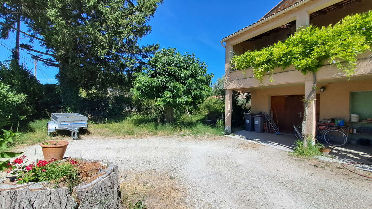 Maison à BOLLENE