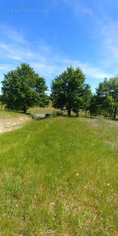 En exclusivite : magnifique terrain avec vue a la campagne ! - photo 2