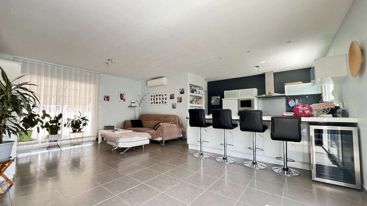 Maison à RIBAUTE-LES-TAVERNES