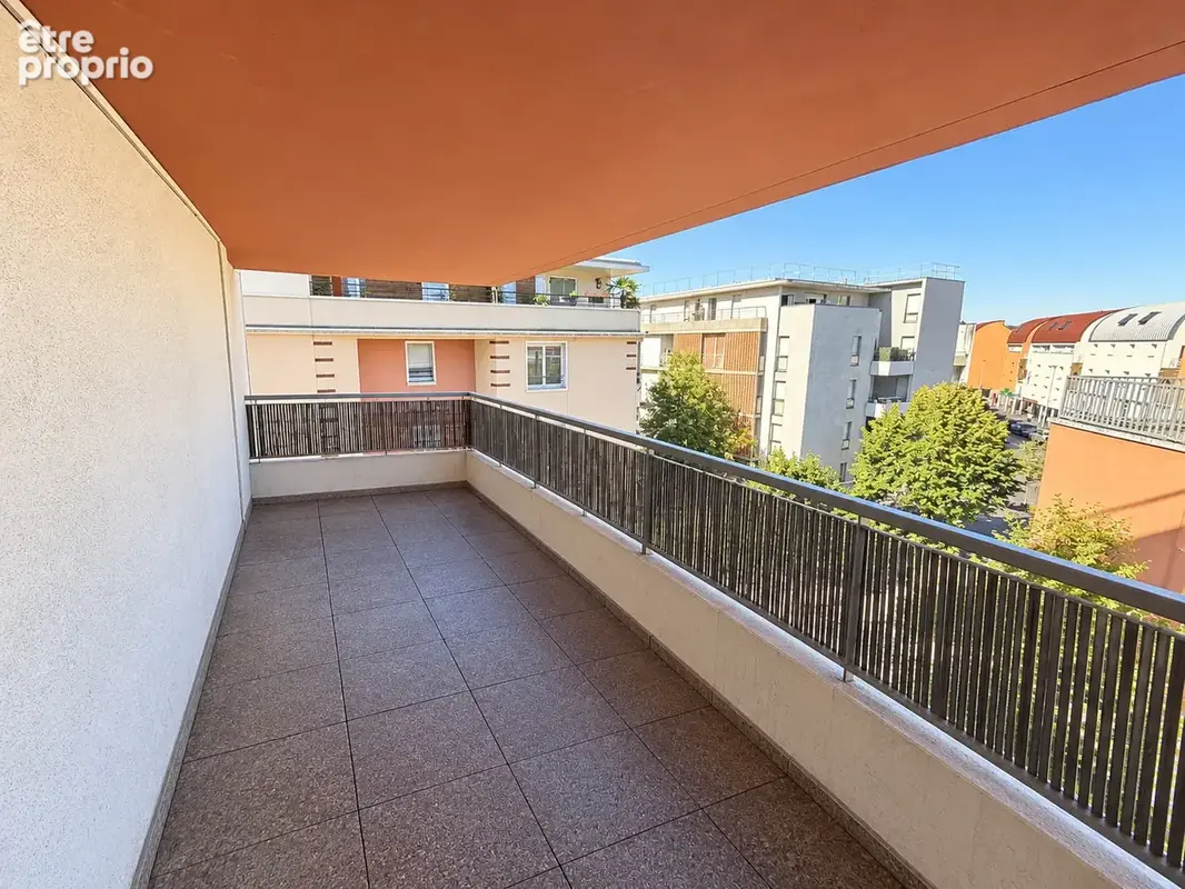 BOBIGNY JEAN ROSTAND - Duplex 4 pièces dernier étage 2 terrasses Parking - photo 6