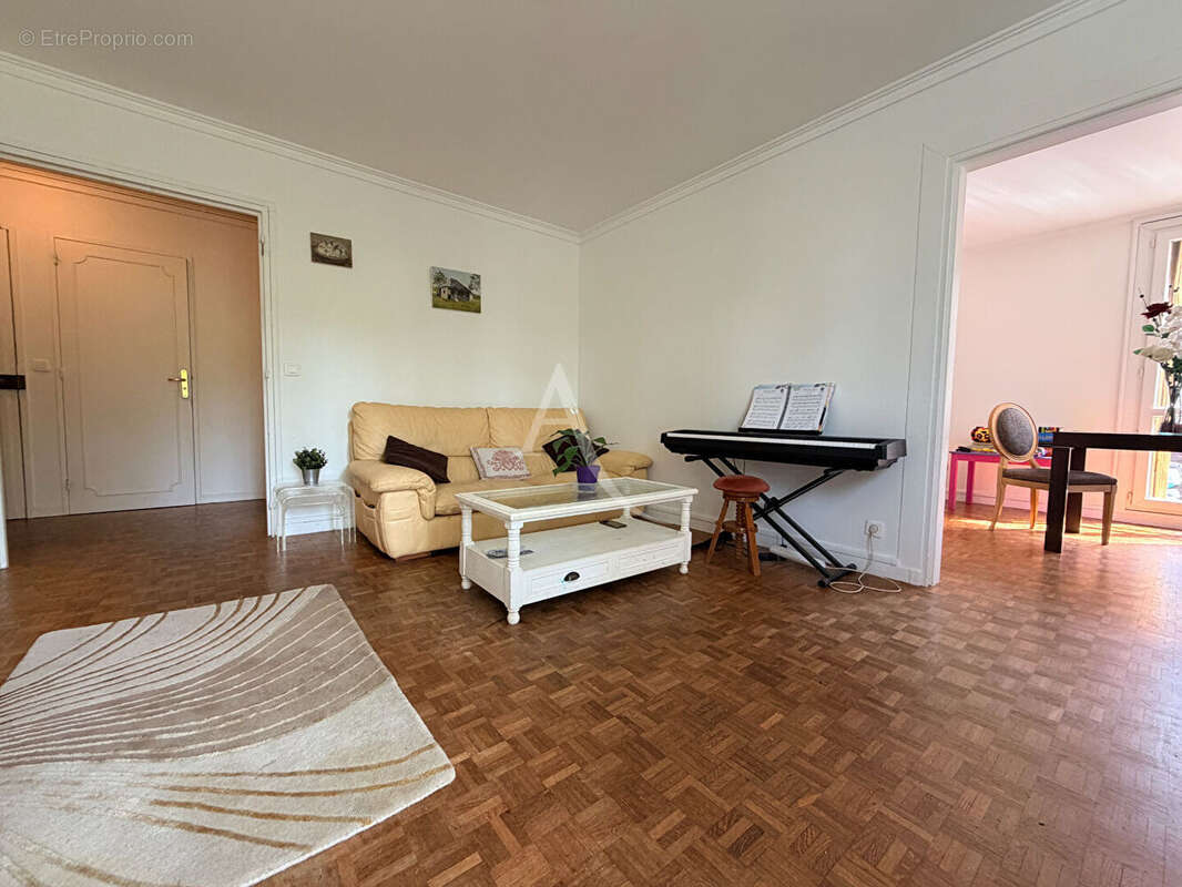 Appartement à GIF-SUR-YVETTE