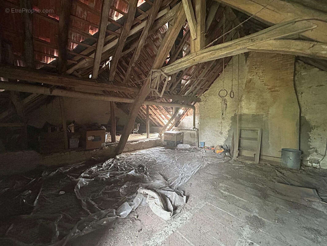 Maison à JUSSY-LE-CHAUDRIER