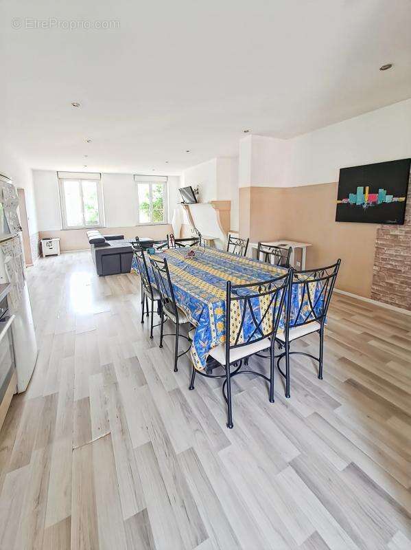 Maison à ECURY-SUR-COOLE