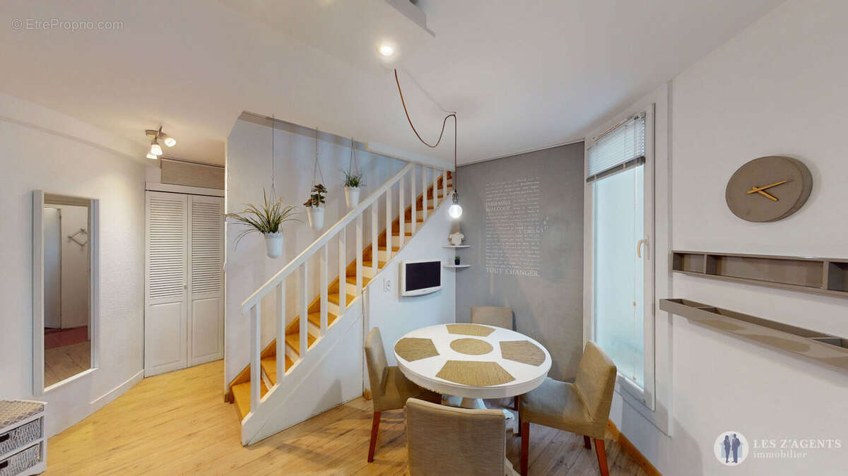 Appartement à SAINT-MARTIN-D'HERES