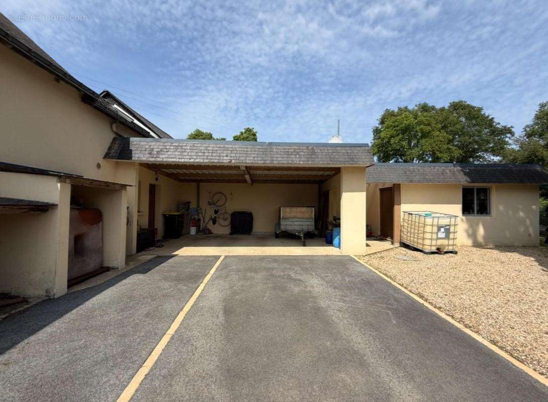 Maison à MALESTROIT