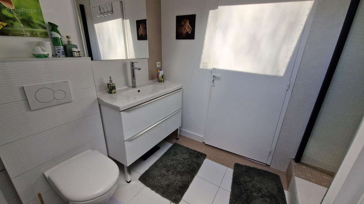 Appartement à VIVIERS-DU-LAC