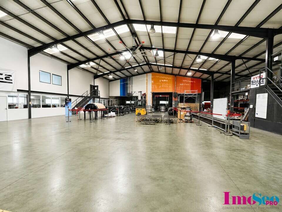 Entrepôt à vendre - photo 3
