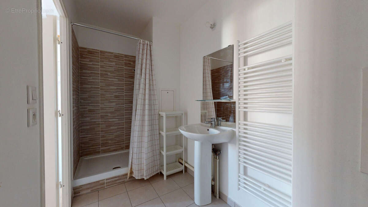 Appartement à L'ILE-SAINT-DENIS