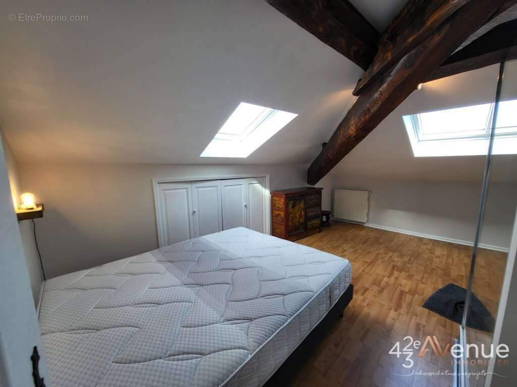 Appartement à SAINT-ETIENNE