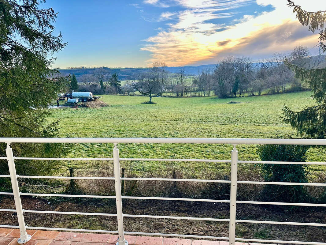 Maison à VELLEROT-LES-BELVOIR