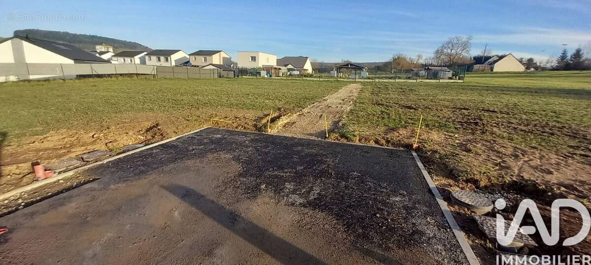 Photo 1 - Terrain à BELLEVILLE