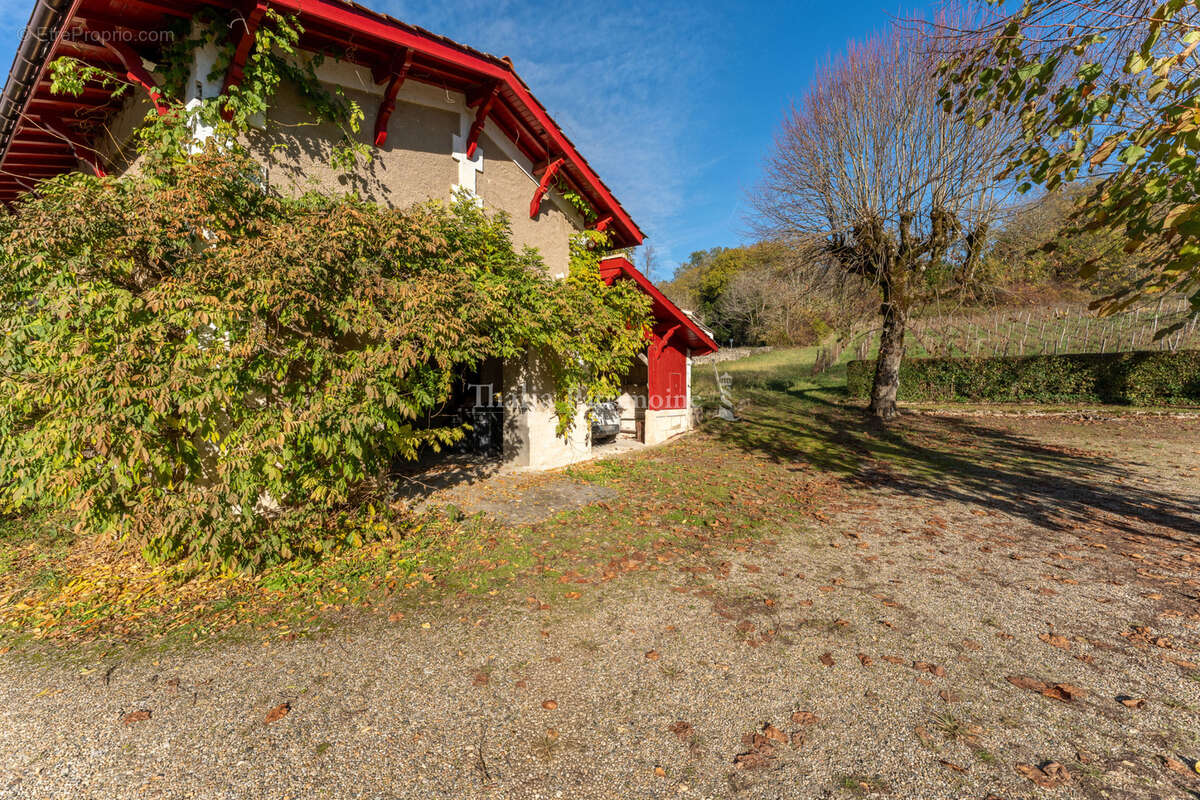 Maison à LESTIAC-SUR-GARONNE