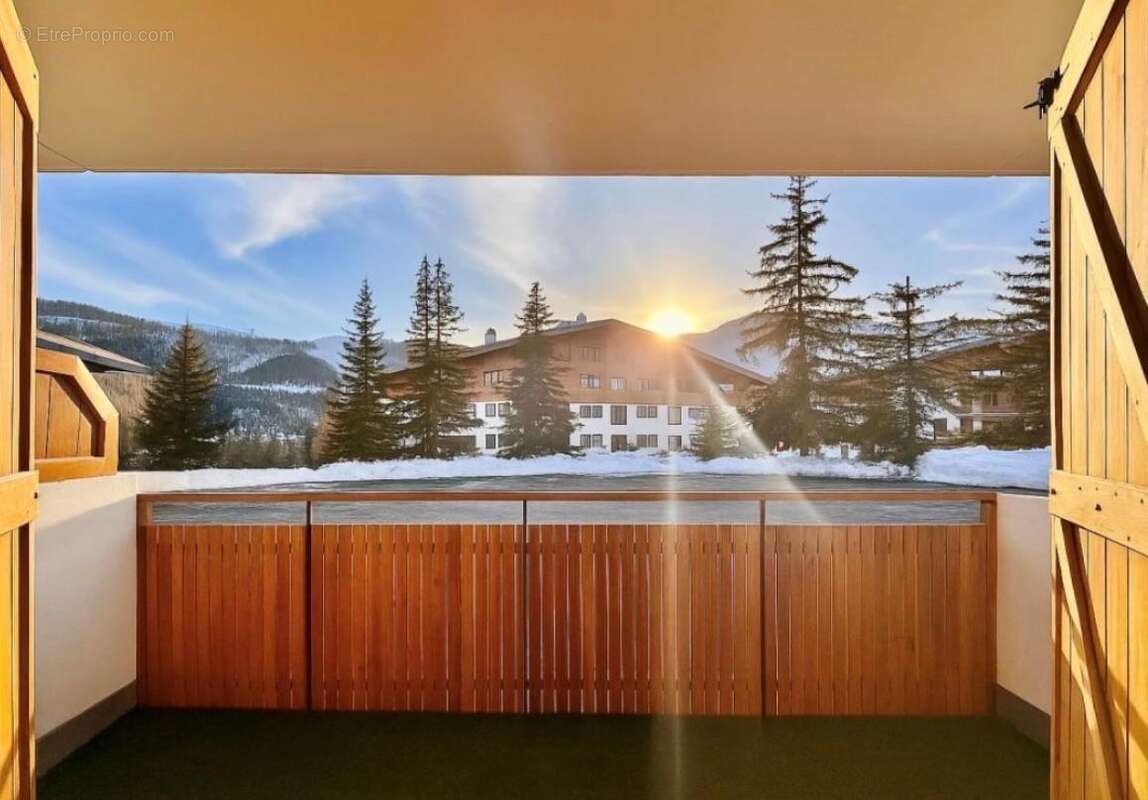   - Appartement à SAINT-DALMAS-LE-SELVAGE